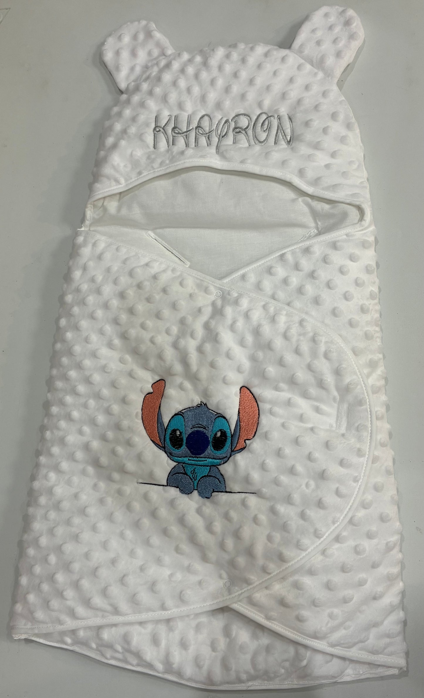 Nid d’ange  personnalisé  bébé 0-9 mois naissance brodé